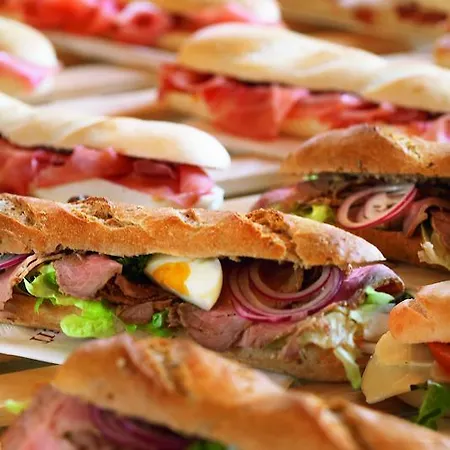 Landzeit Restaurant Voralpenkreuz ホテル