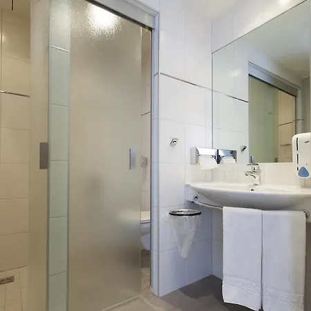 Landzeit Restaurant Voralpenkreuz ザットレット