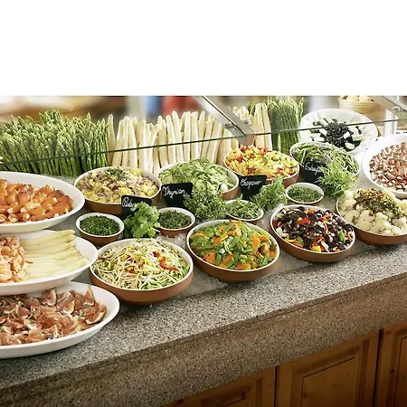 Отель Landzeit Restaurant Voralpenkreuz Заттледт